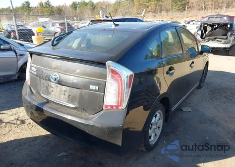 2013 Toyota Prius z USA, uszkodzony, nr VIN JTDKN3DU8D5605479